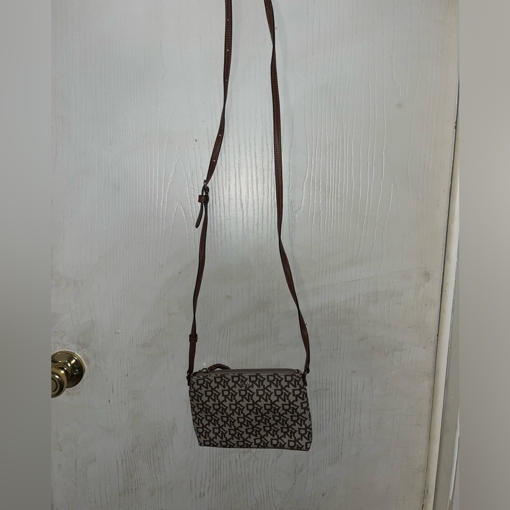 DKNY shoulder bag small. Great condition. Clean inside
